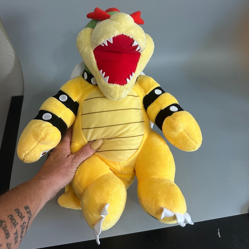 Nintendo Super Mario Bowser Plush 10 Inch Spiked Shell Stuffed Toy Collectible